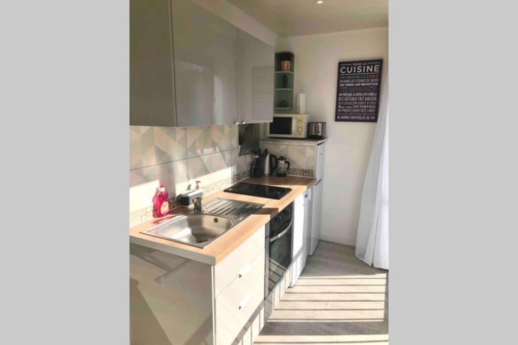 Grand Studio Cabine 30 M² Centre Ville, Refait A Neuf Pour Vous ! Climatise La Grande Motte Exteriér fotografie