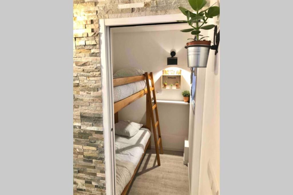 Grand Studio Cabine 30 M² Centre Ville, Refait A Neuf Pour Vous ! Climatise La Grande Motte Exteriér fotografie